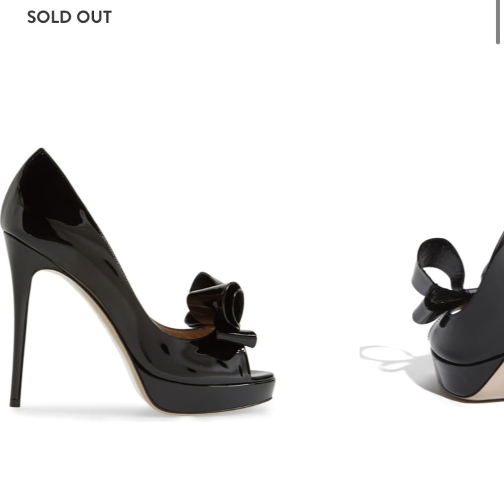 Couture bow platform heel